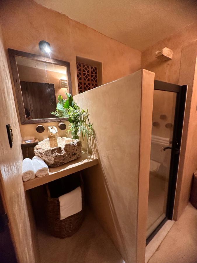 Casa Silice Guesthouse วัลลาโดลิด ภายนอก รูปภาพ