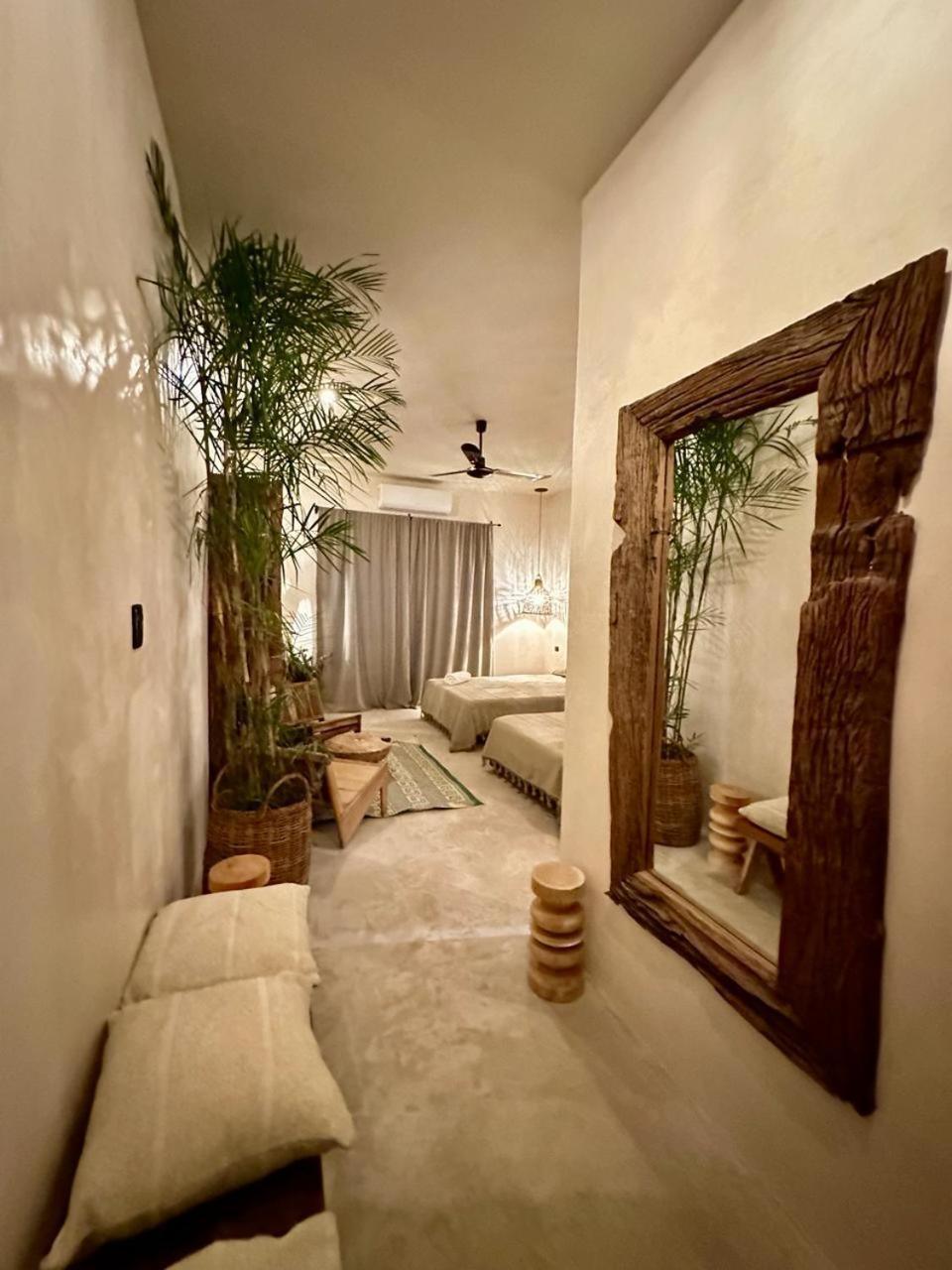 Casa Silice Guesthouse วัลลาโดลิด ภายนอก รูปภาพ