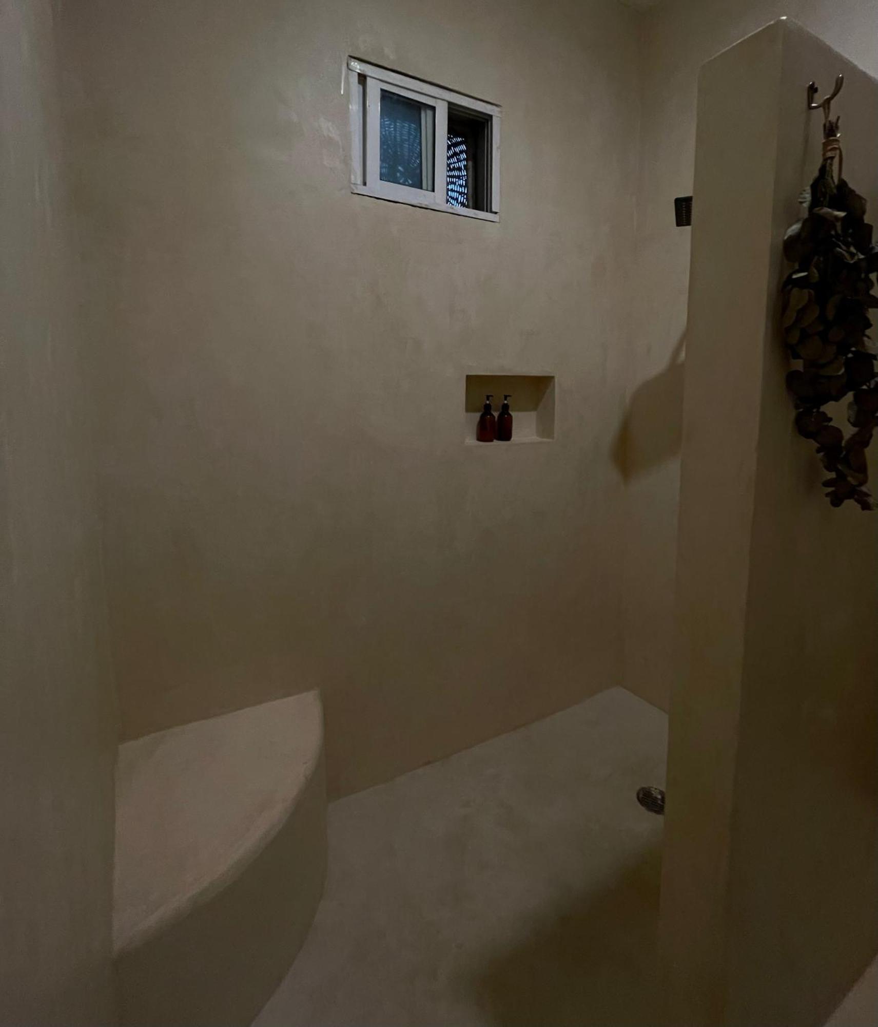 Casa Silice Guesthouse วัลลาโดลิด ภายนอก รูปภาพ