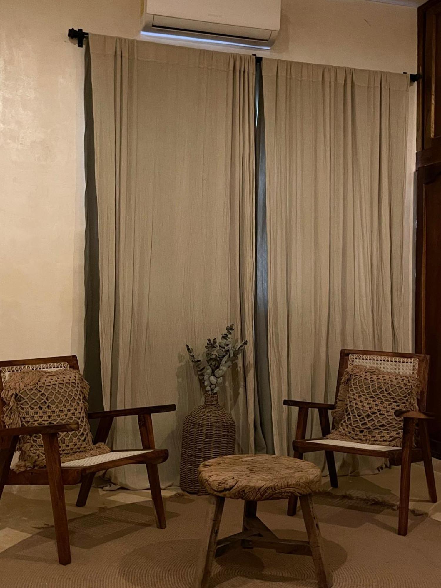 Casa Silice Guesthouse วัลลาโดลิด ภายนอก รูปภาพ