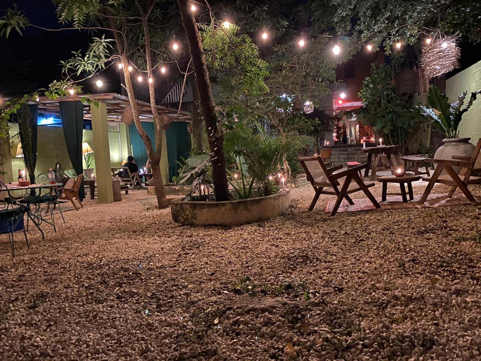 Casa Silice Guesthouse วัลลาโดลิด ภายนอก รูปภาพ