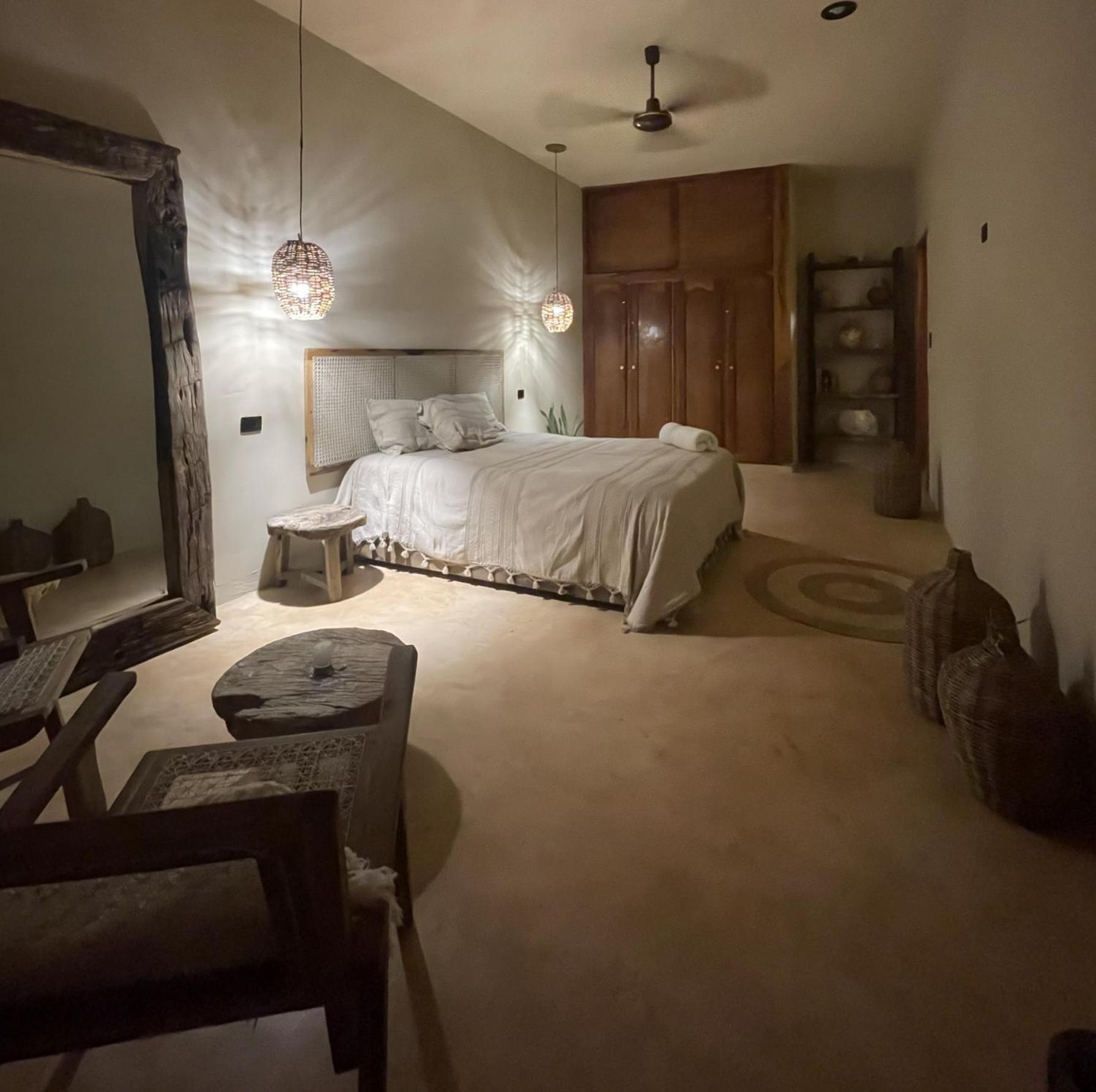 Casa Silice Guesthouse วัลลาโดลิด ภายนอก รูปภาพ